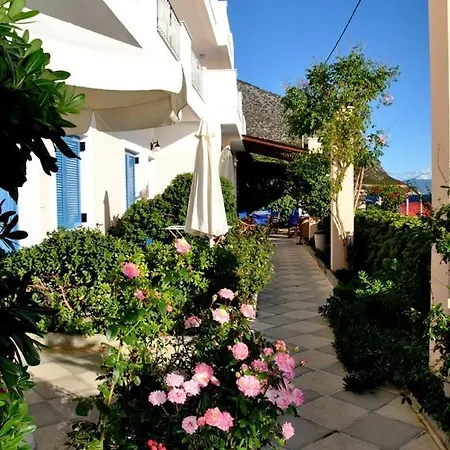 Kalypso לינה וארוחת בוקר פורוס